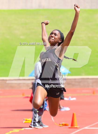 Thumbnail 3 in SCHSL AAAAA State Qualifier (Girls Field Events) photogallery.