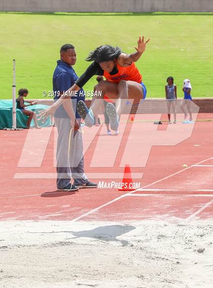Thumbnail 1 in SCHSL AAAAA State Qualifier (Girls Field Events) photogallery.
