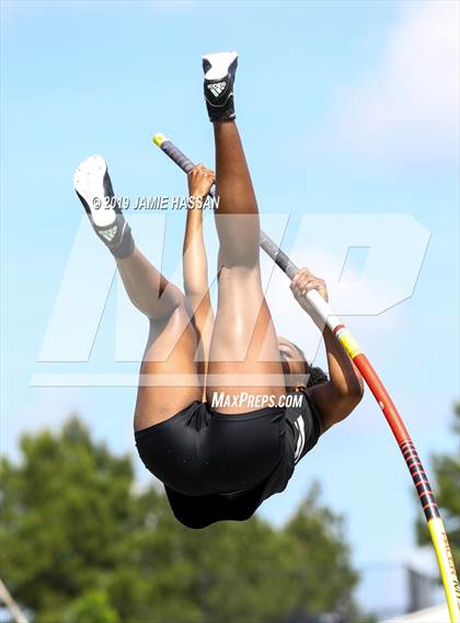 Thumbnail 2 in SCHSL AAAAA State Qualifier (Girls Field Events) photogallery.