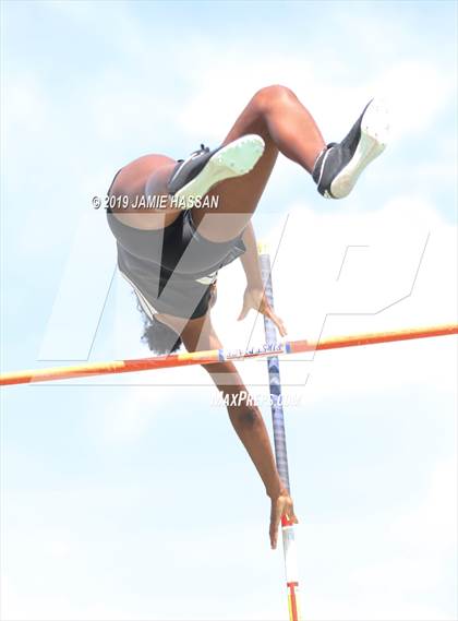 Thumbnail 3 in SCHSL AAAAA State Qualifier (Girls Field Events) photogallery.