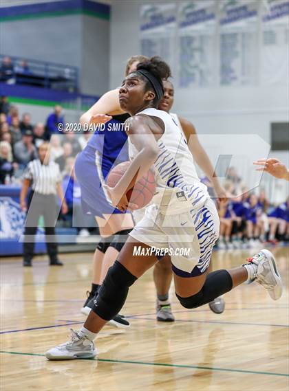Thumbnail 1 in Grain Valley vs. Lincoln College Prep (MSHSAA Class 4 Quarterfinal) photogallery.