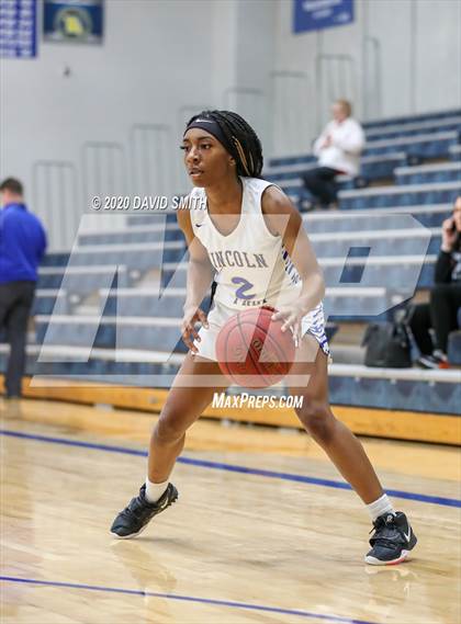Thumbnail 2 in Grain Valley vs. Lincoln College Prep (MSHSAA Class 4 Quarterfinal) photogallery.