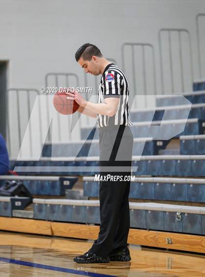 Thumbnail 2 in Grain Valley vs. Lincoln College Prep (MSHSAA Class 4 Quarterfinal) photogallery.