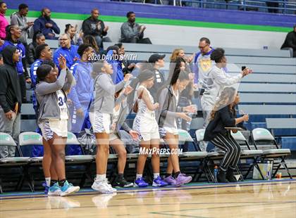 Thumbnail 1 in Grain Valley vs. Lincoln College Prep (MSHSAA Class 4 Quarterfinal) photogallery.