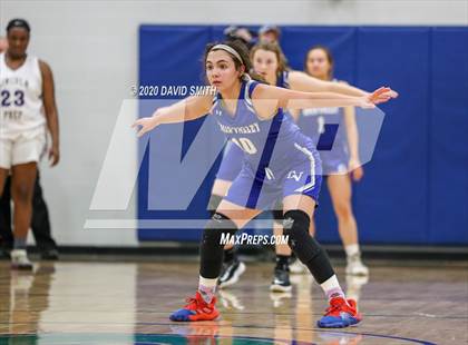 Thumbnail 2 in Grain Valley vs. Lincoln College Prep (MSHSAA Class 4 Quarterfinal) photogallery.