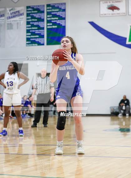 Thumbnail 2 in Grain Valley vs. Lincoln College Prep (MSHSAA Class 4 Quarterfinal) photogallery.