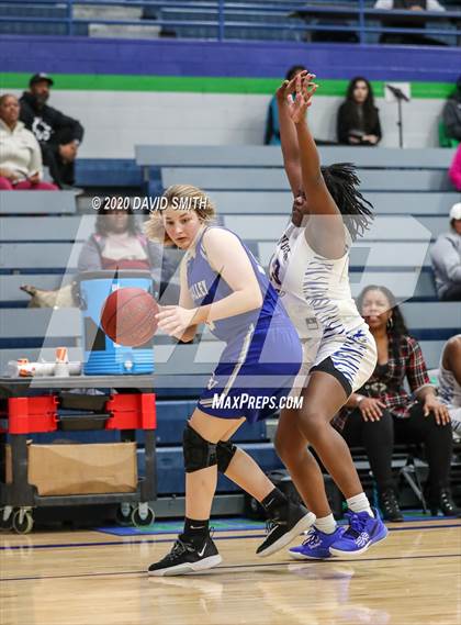 Thumbnail 3 in Grain Valley vs. Lincoln College Prep (MSHSAA Class 4 Quarterfinal) photogallery.