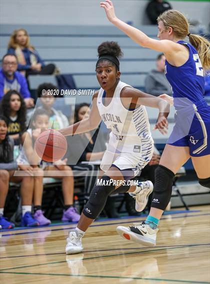 Thumbnail 1 in Grain Valley vs. Lincoln College Prep (MSHSAA Class 4 Quarterfinal) photogallery.