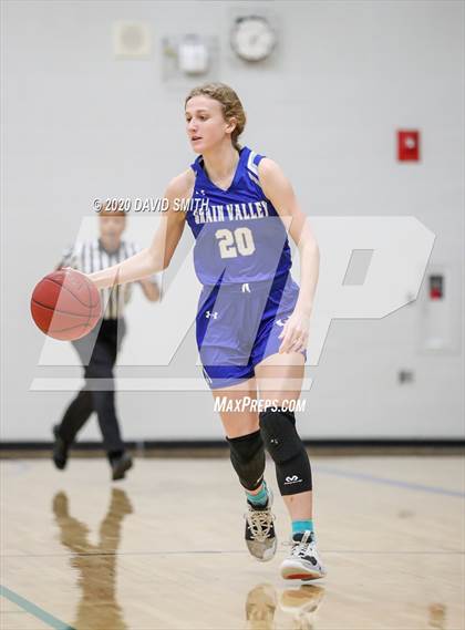 Thumbnail 1 in Grain Valley vs. Lincoln College Prep (MSHSAA Class 4 Quarterfinal) photogallery.