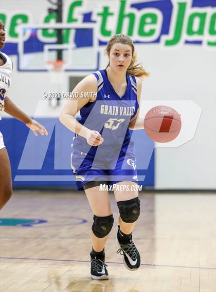 Thumbnail 3 in Grain Valley vs. Lincoln College Prep (MSHSAA Class 4 Quarterfinal) photogallery.