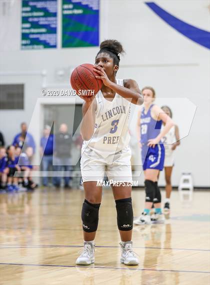 Thumbnail 1 in Grain Valley vs. Lincoln College Prep (MSHSAA Class 4 Quarterfinal) photogallery.