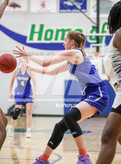 Thumbnail 3 in Grain Valley vs. Lincoln College Prep (MSHSAA Class 4 Quarterfinal) photogallery.
