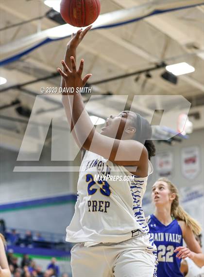 Thumbnail 3 in Grain Valley vs. Lincoln College Prep (MSHSAA Class 4 Quarterfinal) photogallery.