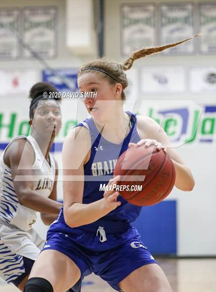 Thumbnail 3 in Grain Valley vs. Lincoln College Prep (MSHSAA Class 4 Quarterfinal) photogallery.