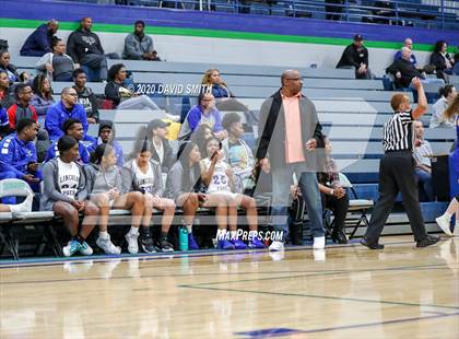 Thumbnail 1 in Grain Valley vs. Lincoln College Prep (MSHSAA Class 4 Quarterfinal) photogallery.
