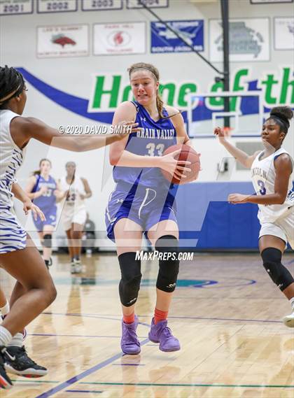 Thumbnail 1 in Grain Valley vs. Lincoln College Prep (MSHSAA Class 4 Quarterfinal) photogallery.