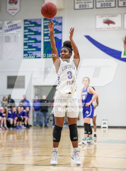 Thumbnail 3 in Grain Valley vs. Lincoln College Prep (MSHSAA Class 4 Quarterfinal) photogallery.