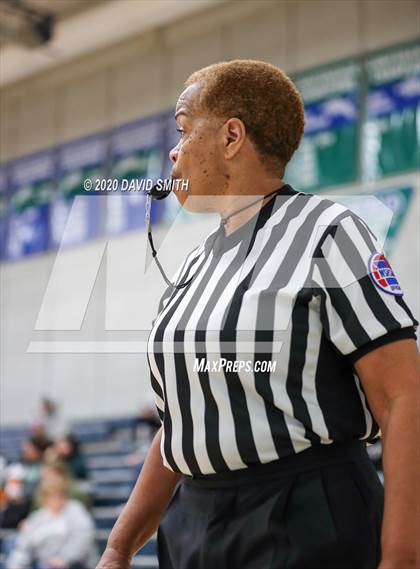 Thumbnail 2 in Grain Valley vs. Lincoln College Prep (MSHSAA Class 4 Quarterfinal) photogallery.