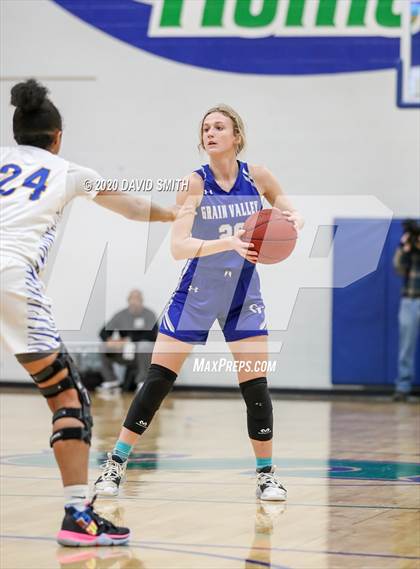 Thumbnail 3 in Grain Valley vs. Lincoln College Prep (MSHSAA Class 4 Quarterfinal) photogallery.