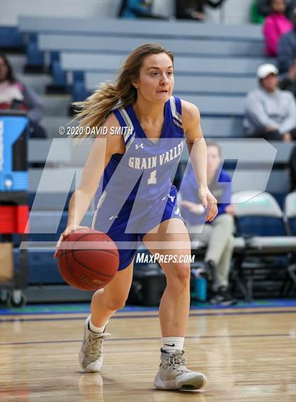 Thumbnail 2 in Grain Valley vs. Lincoln College Prep (MSHSAA Class 4 Quarterfinal) photogallery.