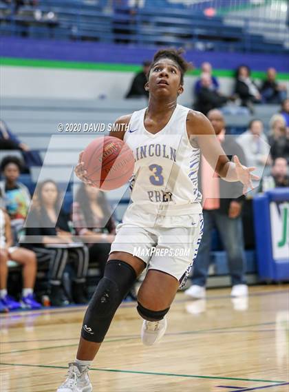 Thumbnail 2 in Grain Valley vs. Lincoln College Prep (MSHSAA Class 4 Quarterfinal) photogallery.