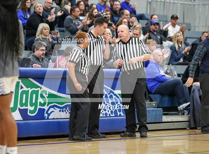 Thumbnail 2 in Grain Valley vs. Lincoln College Prep (MSHSAA Class 4 Quarterfinal) photogallery.