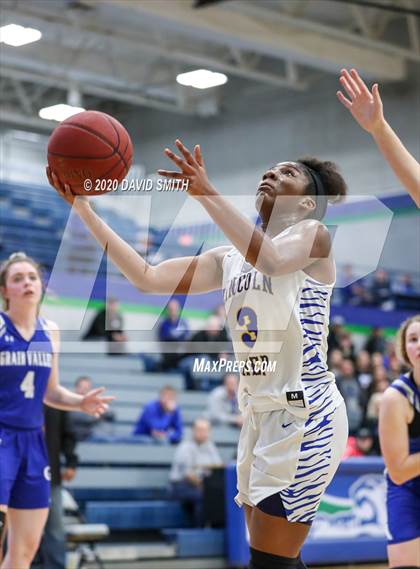 Thumbnail 2 in Grain Valley vs. Lincoln College Prep (MSHSAA Class 4 Quarterfinal) photogallery.