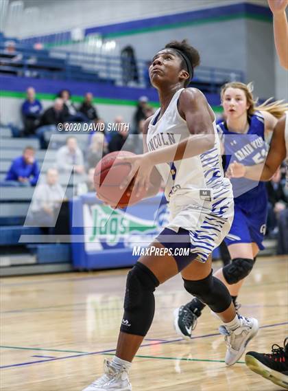 Thumbnail 1 in Grain Valley vs. Lincoln College Prep (MSHSAA Class 4 Quarterfinal) photogallery.