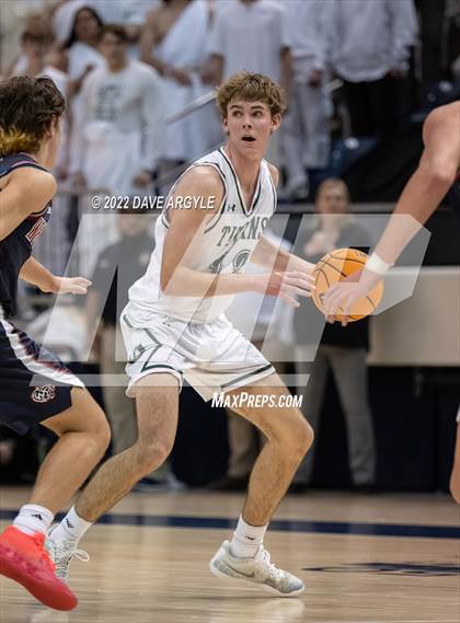 Thumbnail 2 in Olympus vs. Woods Cross (UHSAA 5A Final) photogallery.