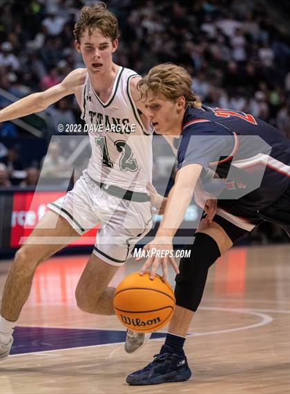 Thumbnail 1 in Olympus vs. Woods Cross (UHSAA 5A Final) photogallery.
