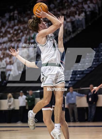 Thumbnail 2 in Olympus vs. Woods Cross (UHSAA 5A Final) photogallery.