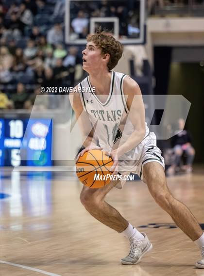 Thumbnail 3 in Olympus vs. Woods Cross (UHSAA 5A Final) photogallery.