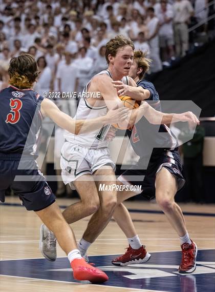Thumbnail 3 in Olympus vs. Woods Cross (UHSAA 5A Final) photogallery.