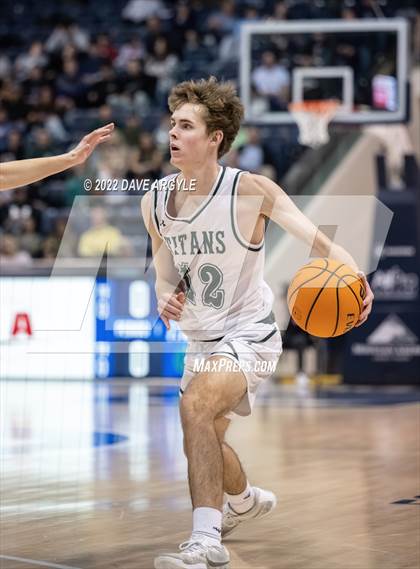 Thumbnail 2 in Olympus vs. Woods Cross (UHSAA 5A Final) photogallery.