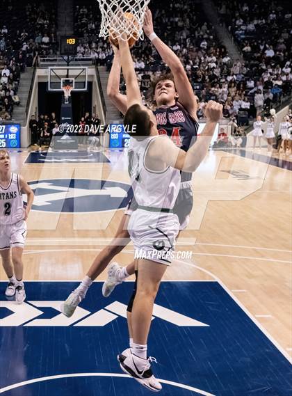 Thumbnail 1 in Olympus vs. Woods Cross (UHSAA 5A Final) photogallery.