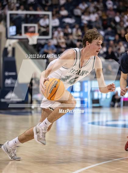 Thumbnail 3 in Olympus vs. Woods Cross (UHSAA 5A Final) photogallery.