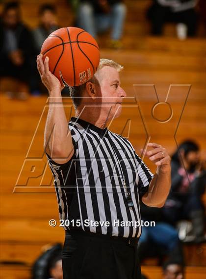 Thumbnail 3 in Jenkins vs. Winston-Salem Prep (Hilton Invitational) photogallery.