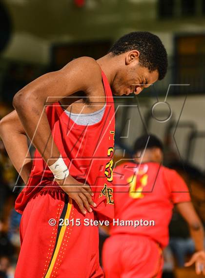 Thumbnail 2 in Jenkins vs. Winston-Salem Prep (Hilton Invitational) photogallery.