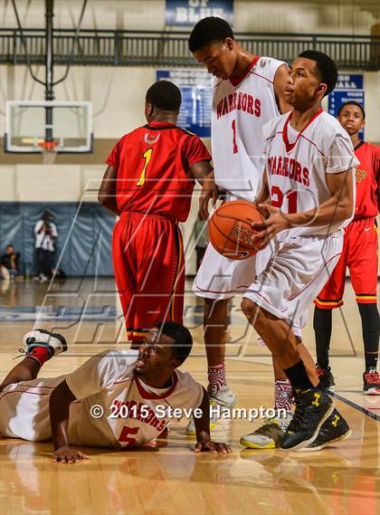 Thumbnail 2 in Jenkins vs. Winston-Salem Prep (Hilton Invitational) photogallery.