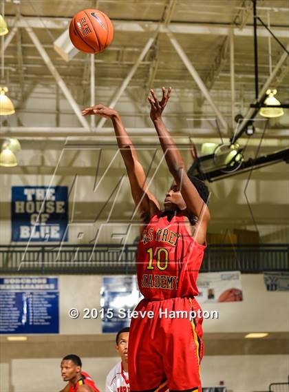 Thumbnail 3 in Jenkins vs. Winston-Salem Prep (Hilton Invitational) photogallery.