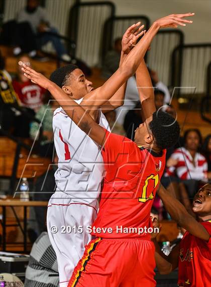 Thumbnail 2 in Jenkins vs. Winston-Salem Prep (Hilton Invitational) photogallery.
