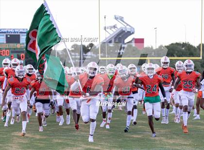 Thumbnail 2 in Seminole Seminoles vs. Jones Fightin' Tigers (Kickoff Classic) photogallery.