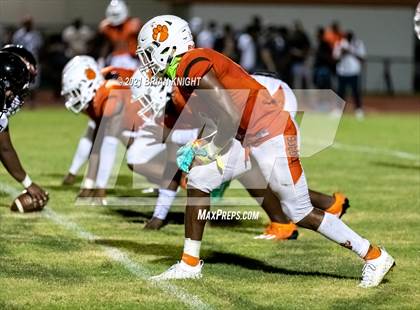 Thumbnail 2 in Seminole Seminoles vs. Jones Fightin' Tigers (Kickoff Classic) photogallery.