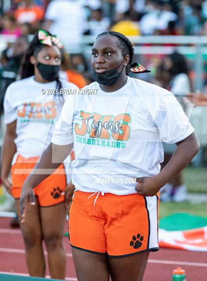 Thumbnail 1 in Seminole Seminoles vs. Jones Fightin' Tigers (Kickoff Classic) photogallery.