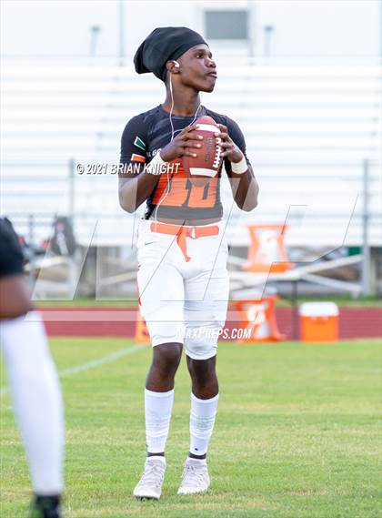Thumbnail 1 in Seminole Seminoles vs. Jones Fightin' Tigers (Kickoff Classic) photogallery.
