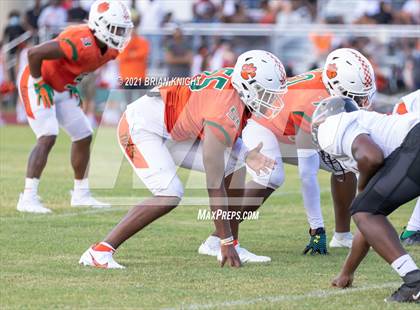 Thumbnail 3 in Seminole Seminoles vs. Jones Fightin' Tigers (Kickoff Classic) photogallery.