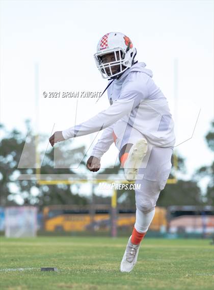 Thumbnail 1 in Seminole Seminoles vs. Jones Fightin' Tigers (Kickoff Classic) photogallery.