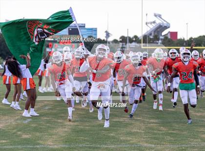 Thumbnail 3 in Seminole Seminoles vs. Jones Fightin' Tigers (Kickoff Classic) photogallery.