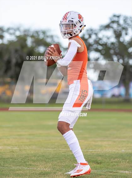 Thumbnail 2 in Seminole Seminoles vs. Jones Fightin' Tigers (Kickoff Classic) photogallery.