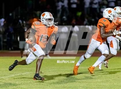 Thumbnail 2 in Seminole Seminoles vs. Jones Fightin' Tigers (Kickoff Classic) photogallery.